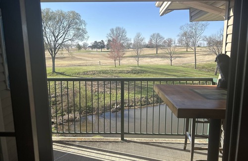 Branson Condo | Elvis and 60's decor, 2 bedroom Delight on a golf course