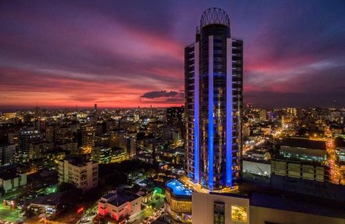 Ensanche Naco Hotel | Embassy Suites by Hilton Santo Domingo