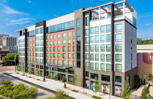 Downtown Chattanooga Hotel | Embassy Suites By Hilton Chattanooga Downtown