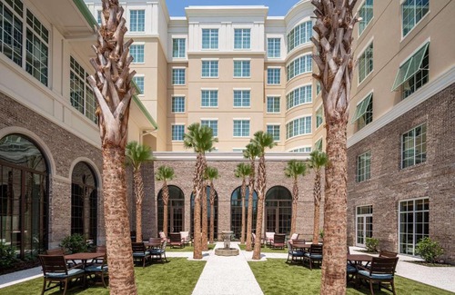 Charleston Hotel | Embassy Suites by Hilton Charleston Harbor Mt. Pleasant