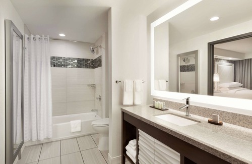 Duluth Hotel | Embassy Suites by Hilton Atlanta NE Gwinnett Sugarloaf