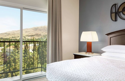 Milpitas Hotel | Embassy Suites by Hilton Milpitas Silicon Valley