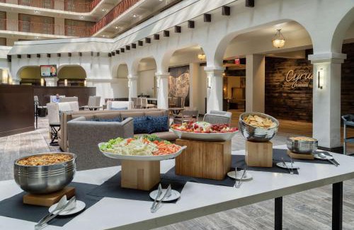 Tulsa Hotel | Embassy Suites by Hilton Tulsa I-44