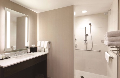 Central Oklahoma City Hotel | Embassy Suites Oklahoma City Downtown/Medical Center