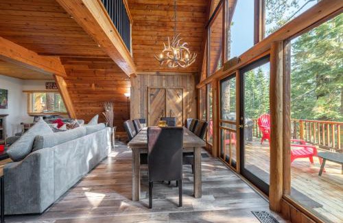 Ridgewood House | Ember Ridge Retreat by Tahoe Getaways - 3BR Pet-Friendly Carnelian Bay Rental w Fenced Yard, Ping Pong, Hot Tub, Near Northstar