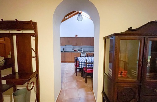 Fontanales House | Emblematic house with terrace and mountain view