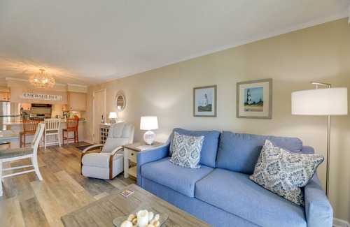 Emerald Isle Condo | Emerald Isle Vacation Rental w/Resort Pool!