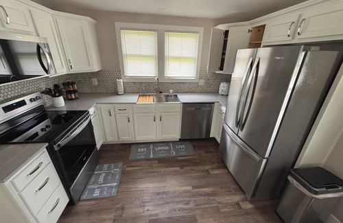 St. Robert House | Emerald & Ivory Cottage