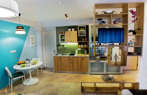Athens City Centre Apartment | Emerald Suite