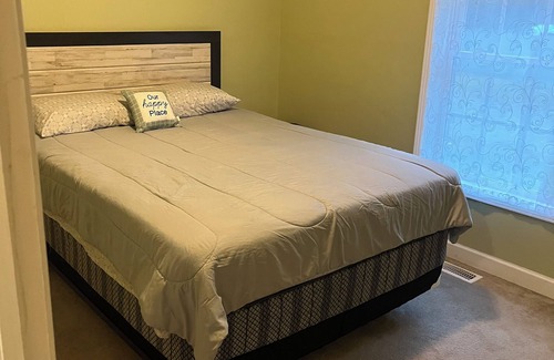 Hardeeville House | Emergency crews this is for you. 2 bedrooms with shared bathroom.