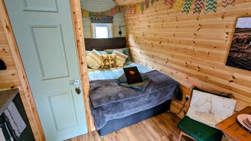 Gwespyr Cabin | Emlyn's Coppice - Luxury Woodland Glamping