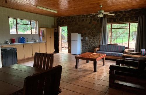 Thabazimbi Apartment | Emmanuel Self-Catering Cottage