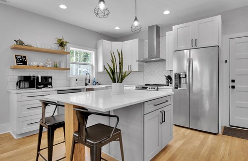 Greenville - Spartanburg House | Emmy’s House - Modern Farm House near Paris Mtn