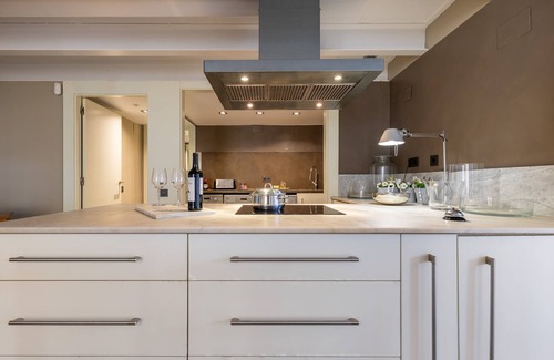 Old Town Apartment | Emperador by Unik Tarragona