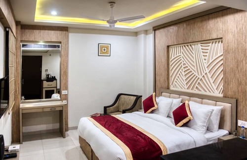 Haldwani Hotel | Emporio Hotel