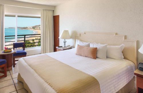 Ixtapa Hotel | Emporio Ixtapa - with Optional All Inclusive
