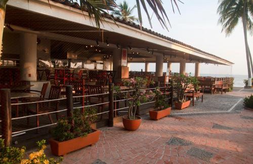 Ixtapa Hotel | Emporio Ixtapa - with Optional All Inclusive