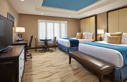 Village of La Jolla Hotel | Empress Hotel of La Jolla