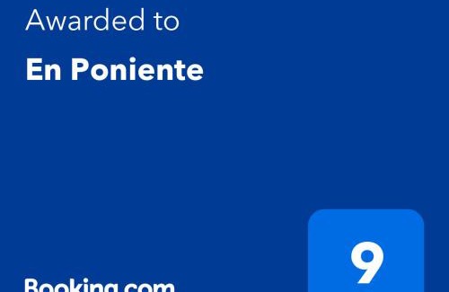 La Linea de la Concepcion House | En Poniente