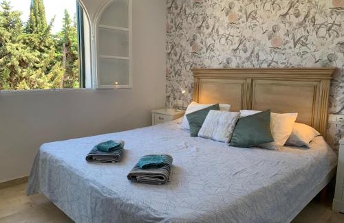 Mezquitilla Apartment | Encantador ático cerca del mar