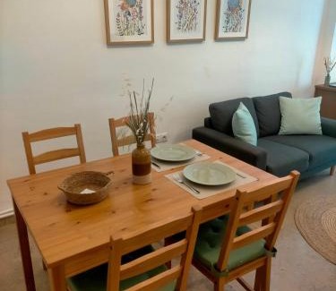 Pinos Genil Apartment | Encantador Apartamento cerca de Sierra Nevada y la Alhambra