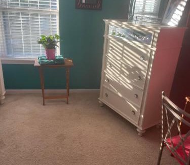 Hiram Bed & Breakfast | Enchanted Queendom