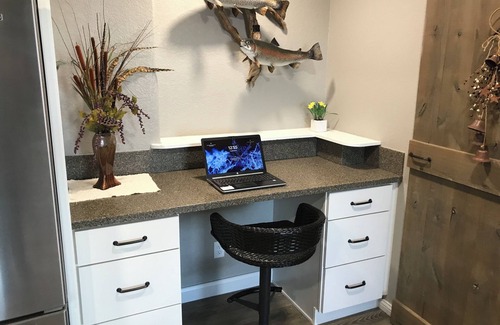 Rapid City House | Enchanted Studio & secluded outdoor patio oasis with gorgeous views