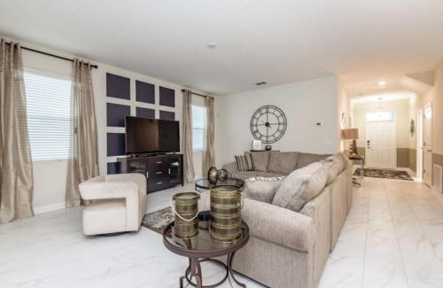 Gotha House | Enchanting Escape Private Pool SPA Games Room