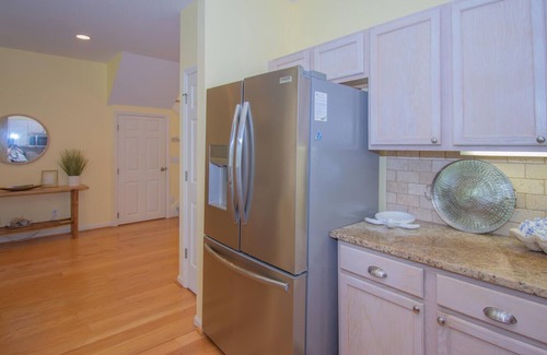 Bonito Boathouses House | Enchanting Island North Retreat: Serene Surroundings,Amenities,Golf Course Views