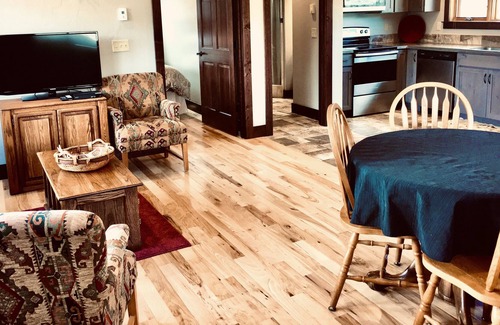 Glen Apartment | End of the road privacy at this Montana Ranch retreat.