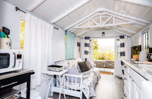 Temecula House | Endless view hilltop hideaway cottage 🌴