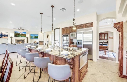 Indio House | EndUp - Montage deluxe game room. Walk to Coachella. free pool heat.