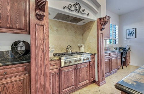 Indio House | EndUp - Montage deluxe game room. Walk to Coachella. free pool heat.