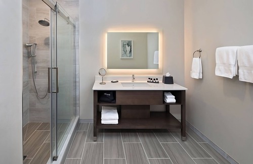 Winters Hotel | Enjoy a Hassle-Free and Suiting Stay! Pet-friendly Hotel with Free Parking!