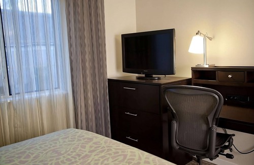 San Bruno Resort | Enjoy a Hassle-Free Stay, Parking, Kitchen, Pet-Friendly Property
