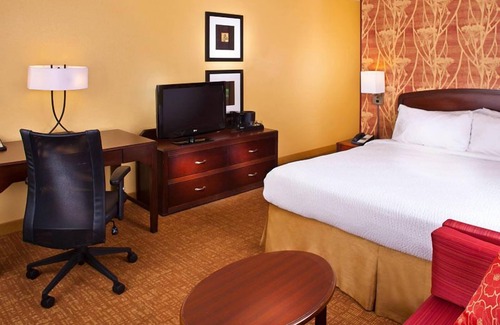 Crestline Heights House | Enjoy a Hassle-Free and Suiting Stay! Pet-Friendly Property, Free Parking