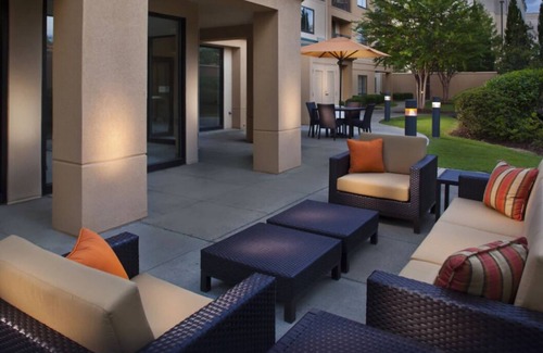 Crestline Heights House | Enjoy a Hassle-Free Stay! 2 Comfortable Units, Pet-Friendly, Free Parking!