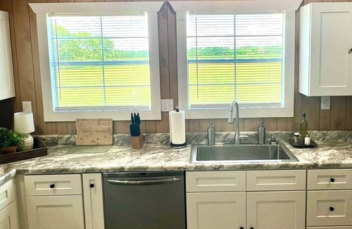 Groveoak Other | Enjoy a quiet, relaxing stay with the beauty of open Alabama countryside.