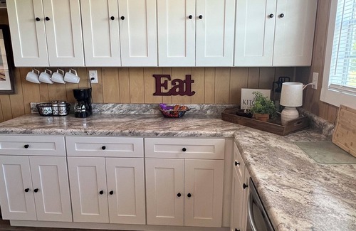 Groveoak Other | Enjoy a quiet, relaxing stay with the beauty of open Alabama countryside.