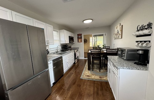 Port Wentworth House | Enjoy a quiet vacation. Minutes away from airport, Tanger outlet, and shoppings