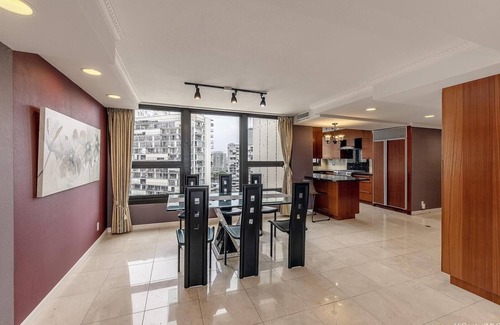 Waikiki Condo | Enjoy Grand 2BR, 2 Baths, Executive Condo Near Beach and Everything Else