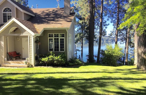 Harrison House | Enjoy Lake Life in Carlin Bay