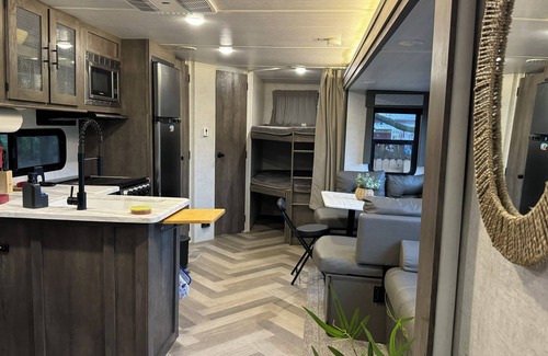 Webster House | Enjoy nature and spend some time with yourself surrounded by beautiful animals.