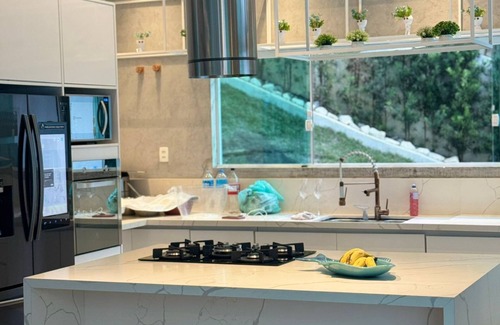 Ilha Do Jorge House | Enjoy the exclusivity of a mansion in Angra with the comfort of a luxury hotel