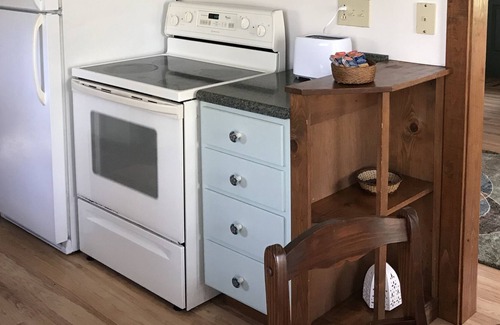 Lookout Mountain Cottage | Enjoy the mountain and the city!