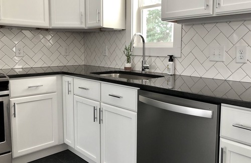 Auburn House | Enjoy the suite life! - 4BR/4BA Brick Cottage. Near AU campus. Walk downtown!