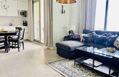 Torrox Costa Apartment | Enjoy the sun, sand and salty sea in a stylish floor on the first line