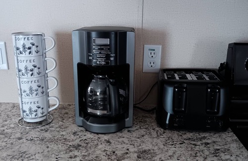 Ocala House | Enjoy the tranquility sounround by the nature in this Cozy 3-bedroom mobile home