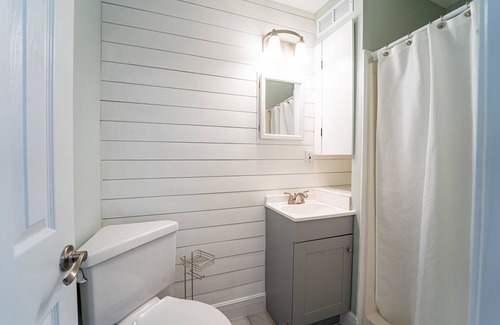 Flor-a-mar House | Enjoy this 2 Bedroom 2 Bath house on the canal with access to the Gulf!