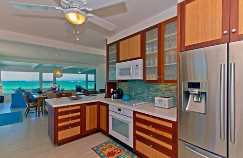 Lanikai House | Enjoy watching for Sea Turtles off your Ocean Front Deck!